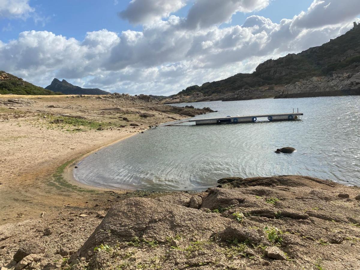 Il Nuraghe Del Lago Coghinas Oschiri Ngoại thất bức ảnh