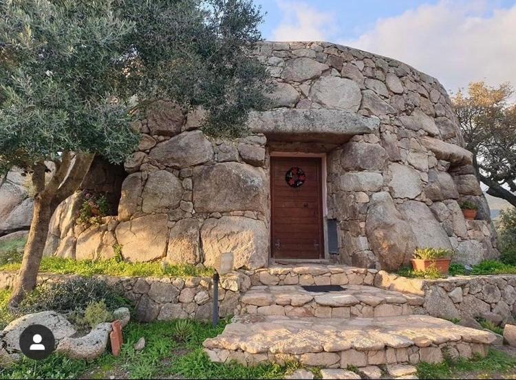 Il Nuraghe Del Lago Coghinas Oschiri Ngoại thất bức ảnh